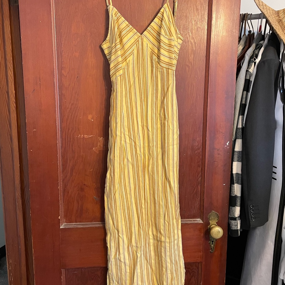 Pretty backless summer dress